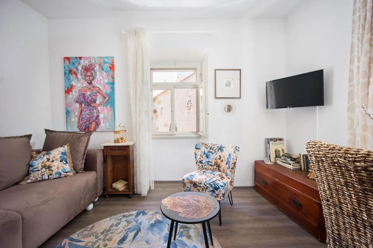 Stonehouse Lino For 6 With Sea View Apartment Trogir Croatia