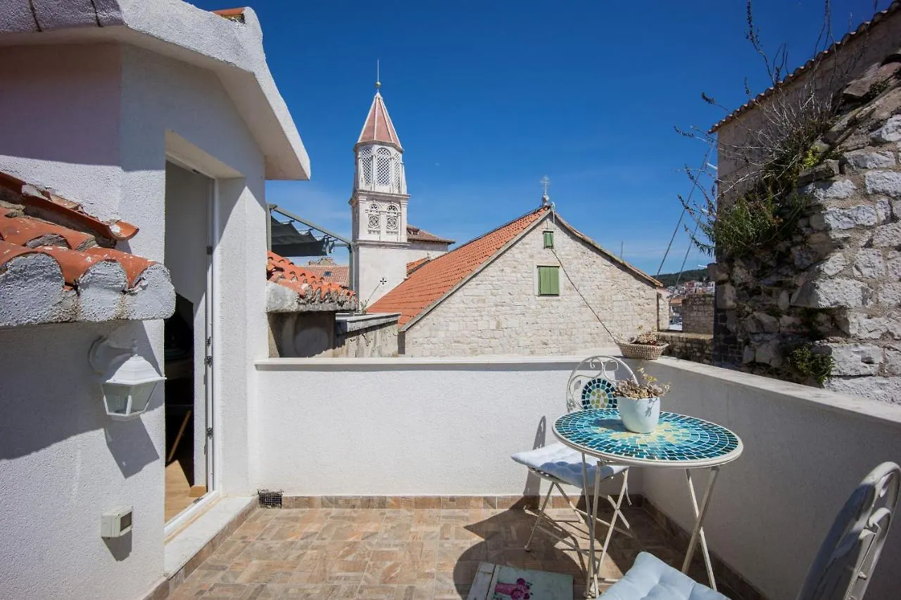 Stonehouse Lino For 6 With Sea View Apartment Trogir 0*,
